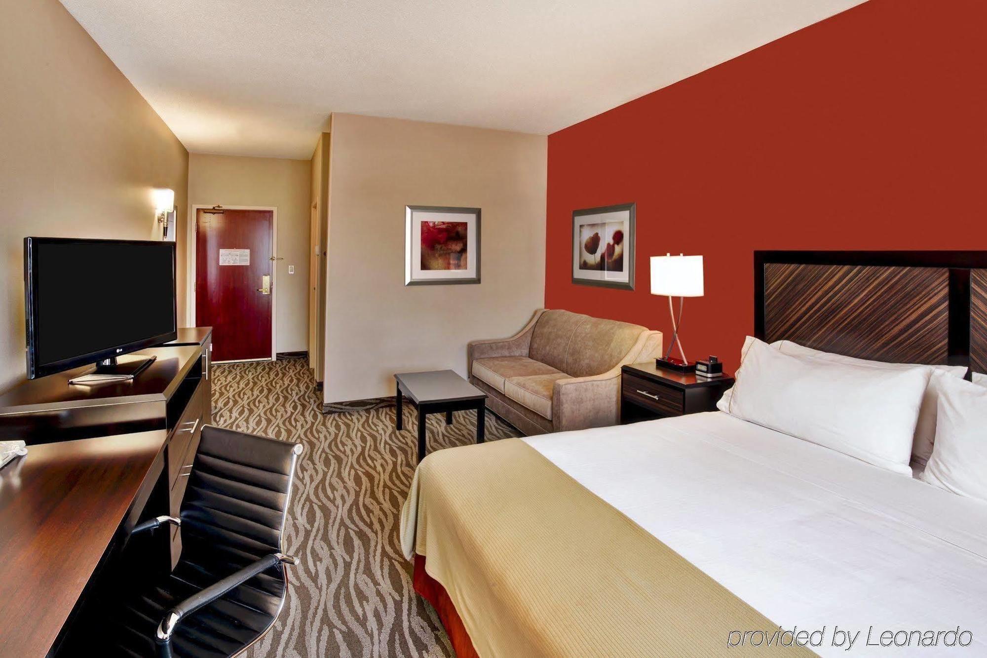 Holiday Inn Express Hotel & Suites Grand Rapids-North By Ihg Walker Exterior photo